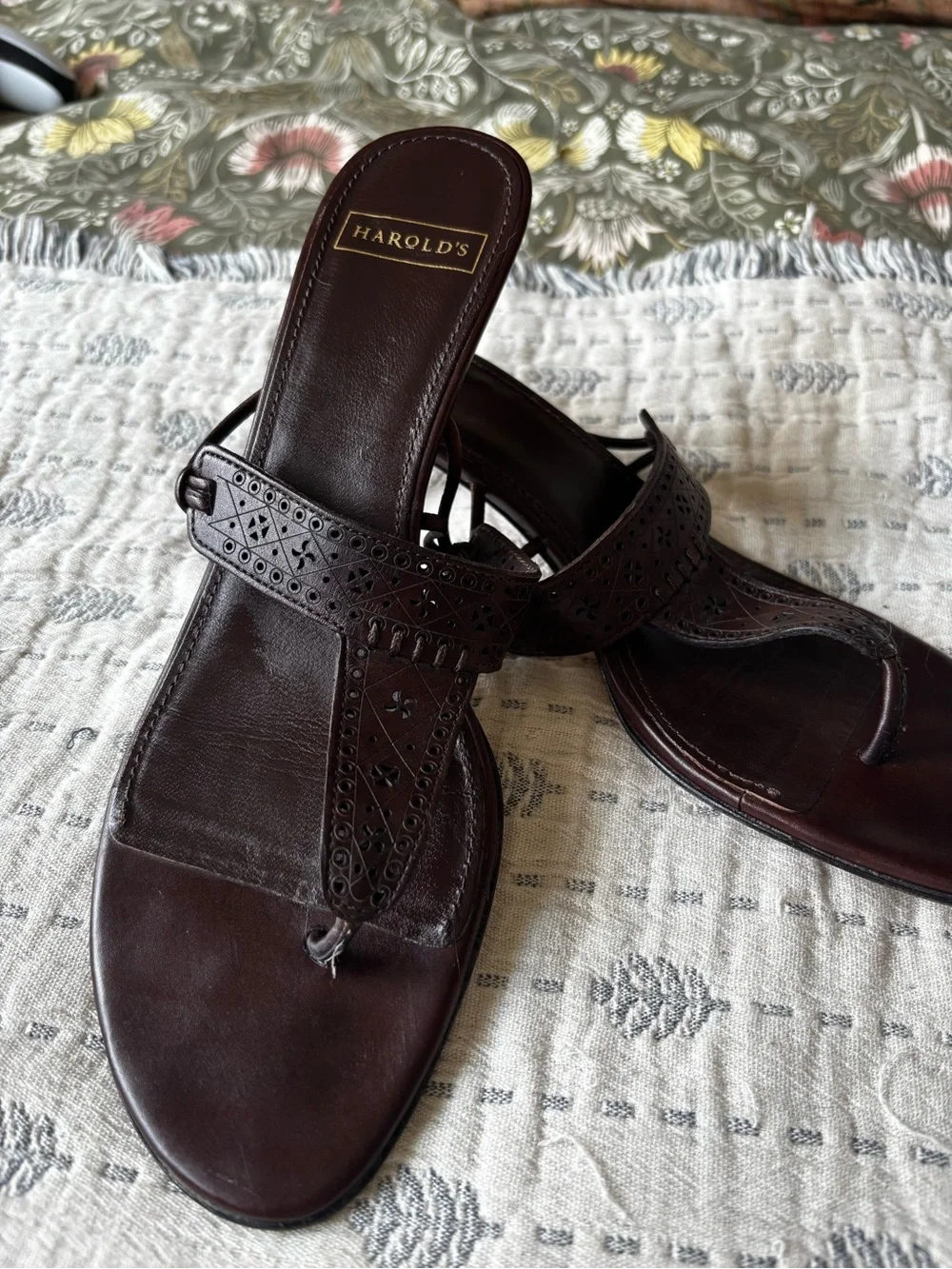Harold's Dark Brown Leather Thong Sandals with Decorative Perforation
